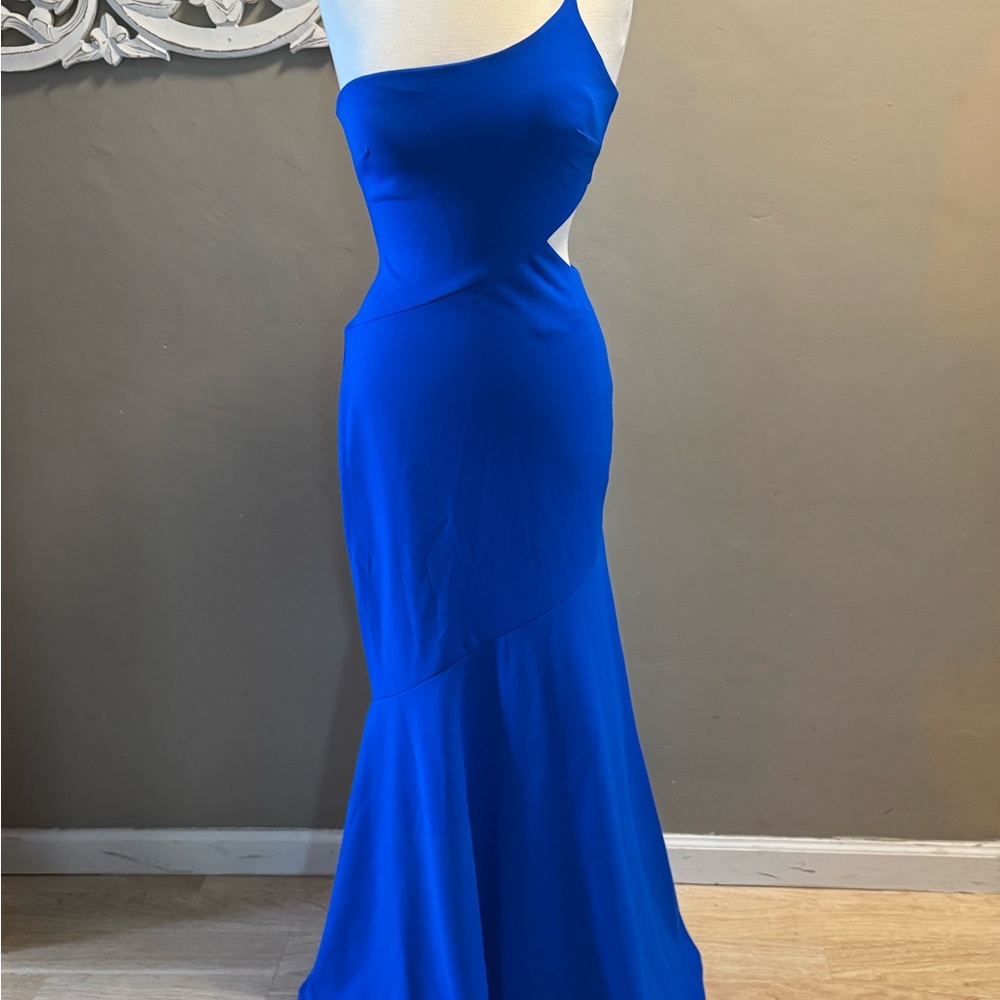 Elegant Blue Evening Gown